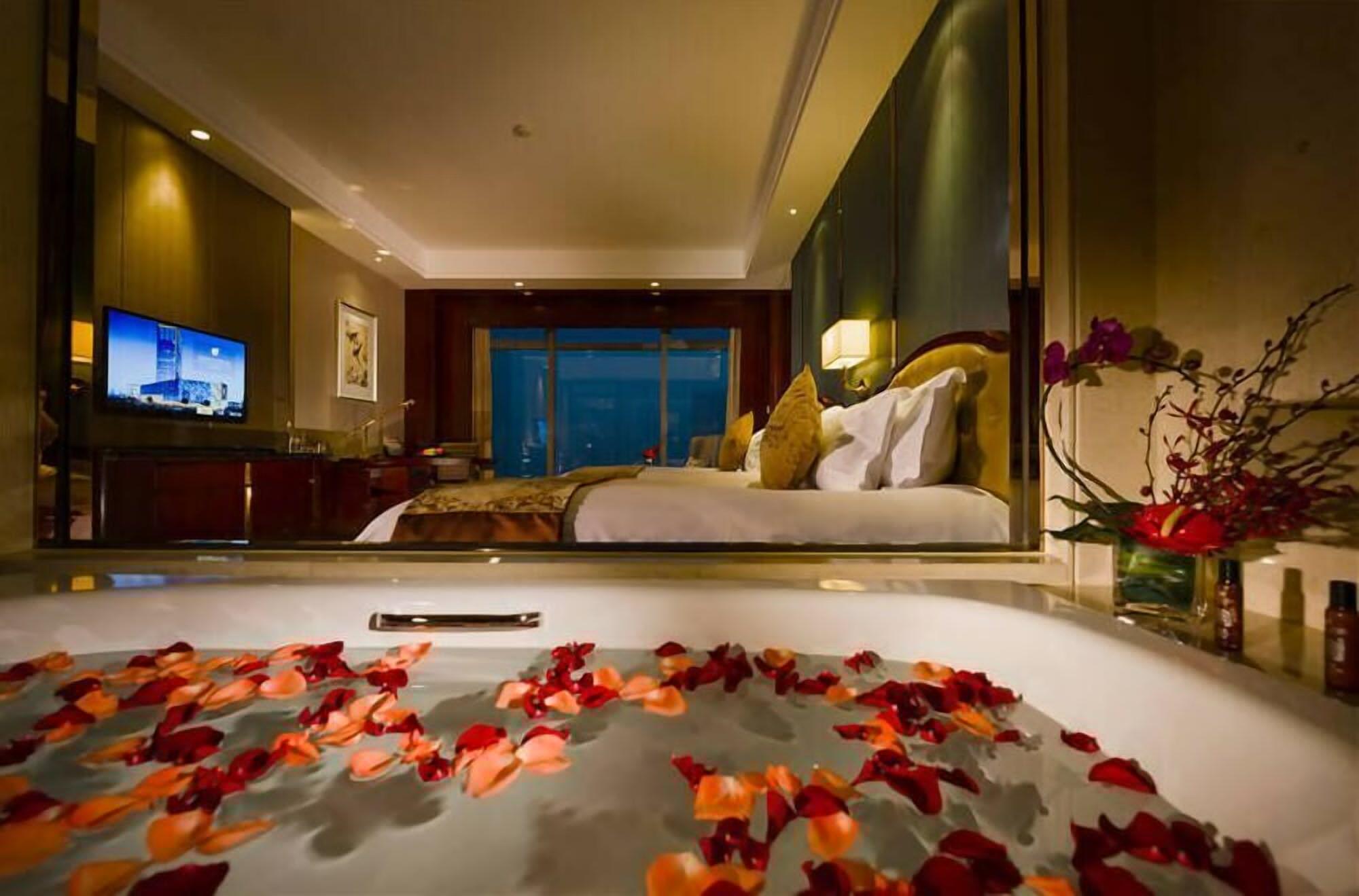 Haili New Century Grand Hotel Haiyan Haiyan  Bagian luar foto